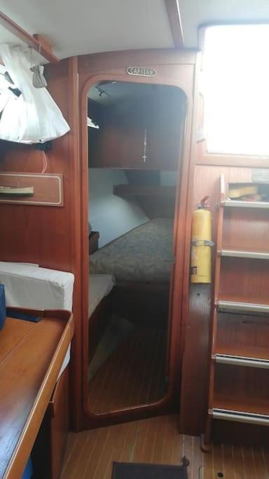 Boat-Apartamento Flotante Cadiz.. La Juanita Arroyo Экстерьер фото
