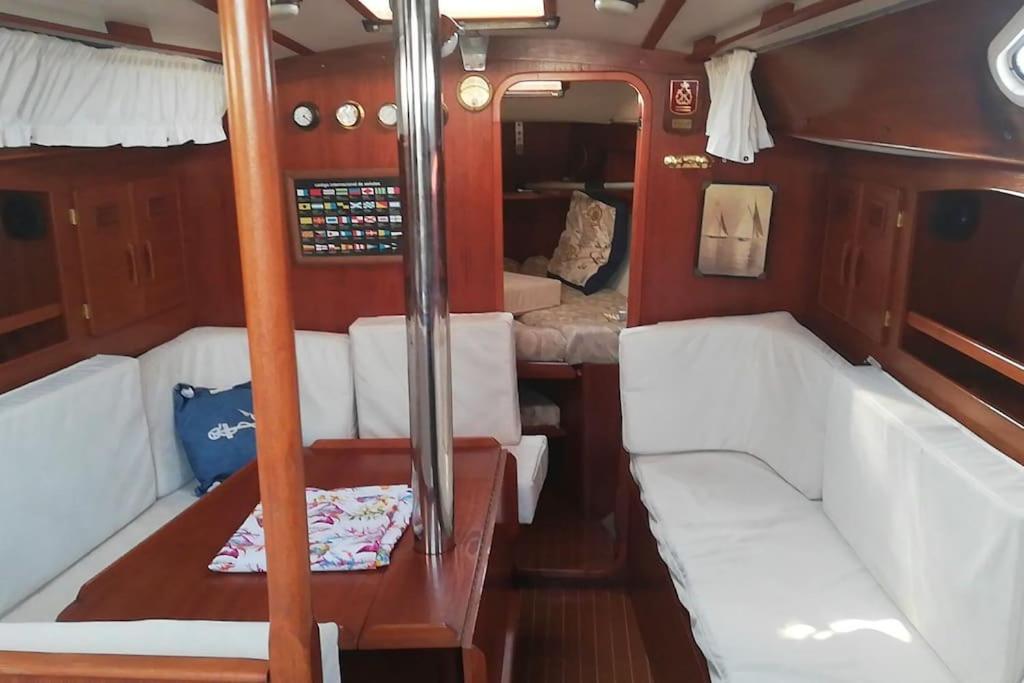 Boat-Apartamento Flotante Cadiz.. La Juanita Arroyo Экстерьер фото